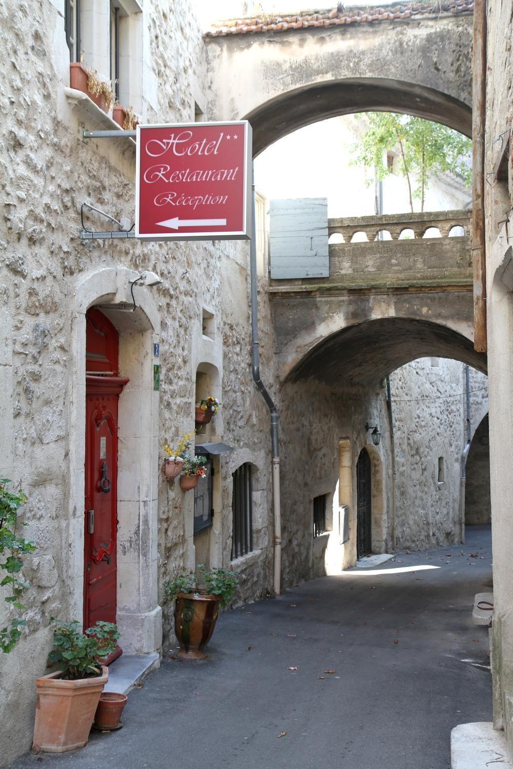 Logis Hotel Le Prieure Bourg-Saint-Andéol Exterior foto